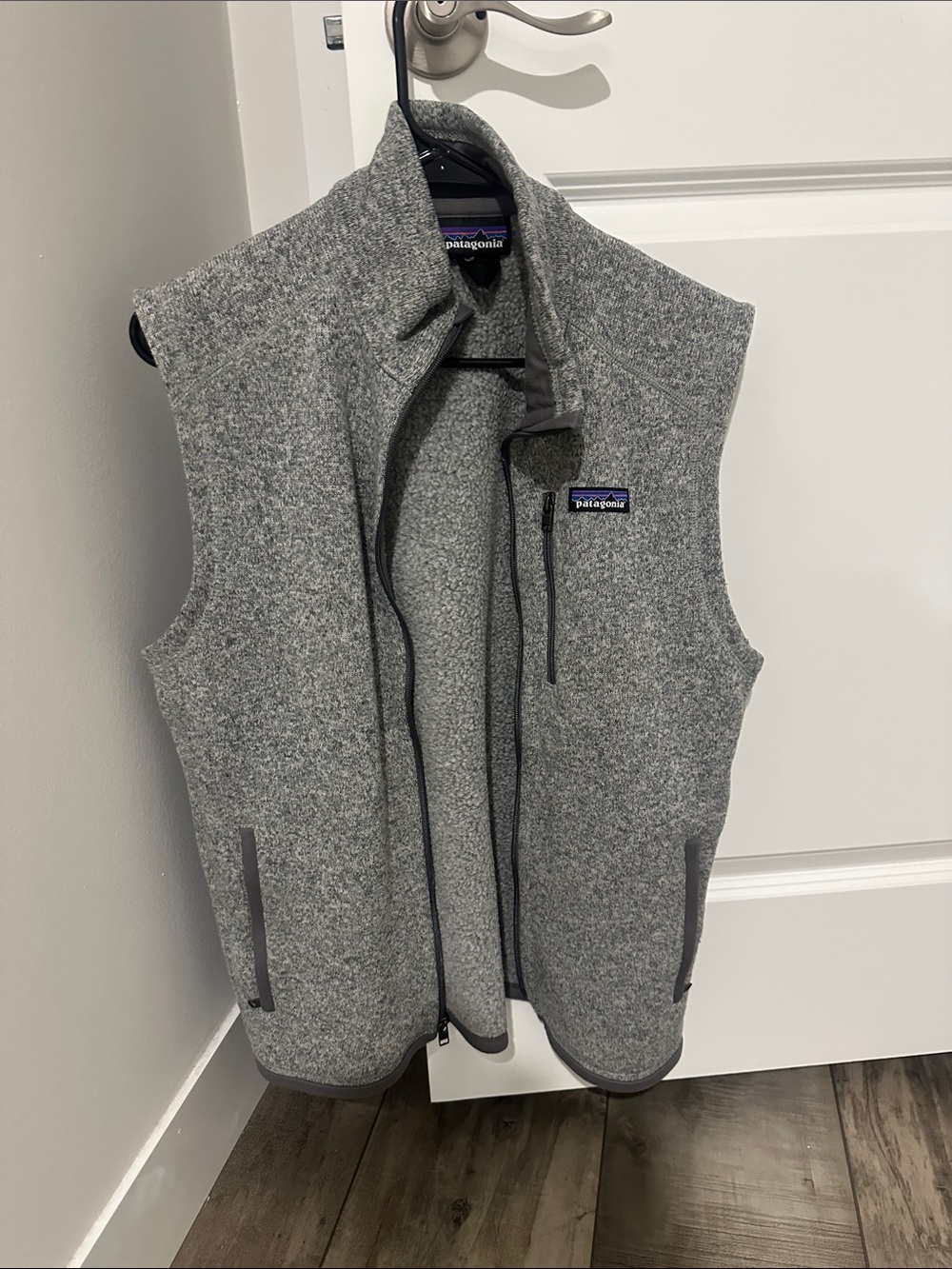 Patagonia Men’s Gray Fleece Vest with Zip Pockets